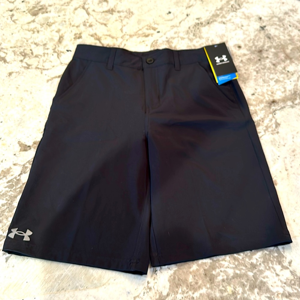 Under Armour athletic shorts size 14 Boys NWT